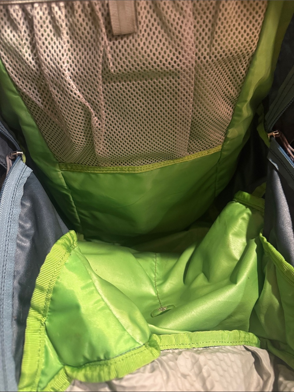 Osprey Manta AG 28L hiking backpack- pre-loved. - Picture 10 of 12